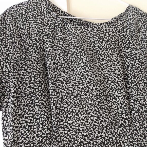 Handmade Dress Ditsy Floral 36.5"B 31"W Black White Mennonite - Picture 8 of 12